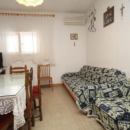 By The Sea Tkon, Pasman - 341 *